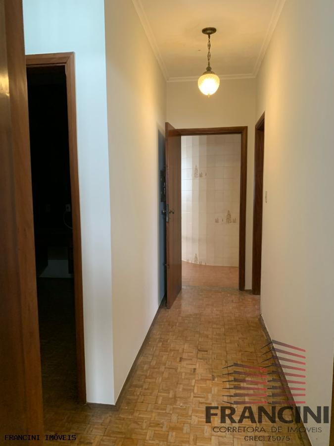 Casa para alugar com 3 quartos, 200m² - Foto 5