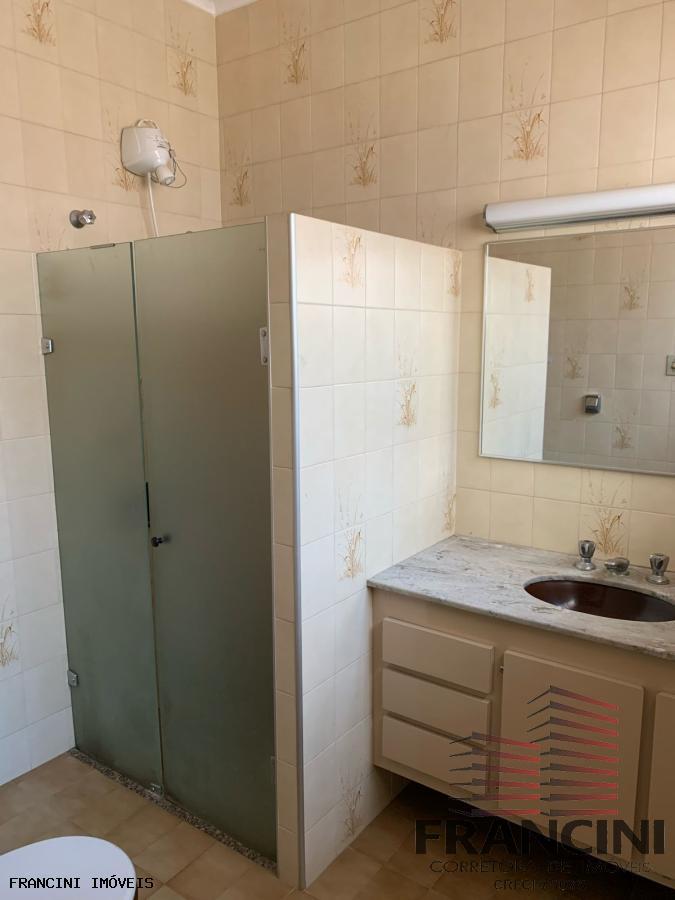 Casa para alugar com 3 quartos, 200m² - Foto 7