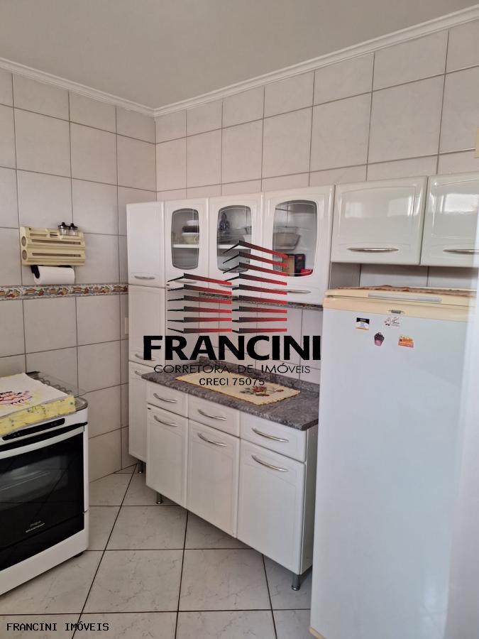 Apartamento para alugar com 2 quartos, 70m² - Foto 3