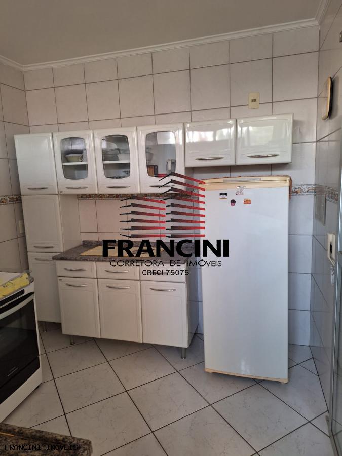 Apartamento para alugar com 2 quartos, 70m² - Foto 4