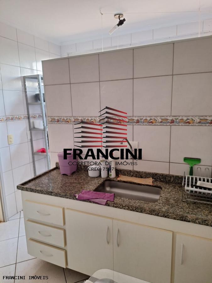 Apartamento para alugar com 2 quartos, 70m² - Foto 7