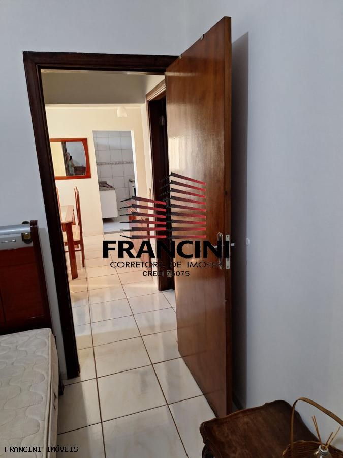 Apartamento para alugar com 2 quartos, 70m² - Foto 9