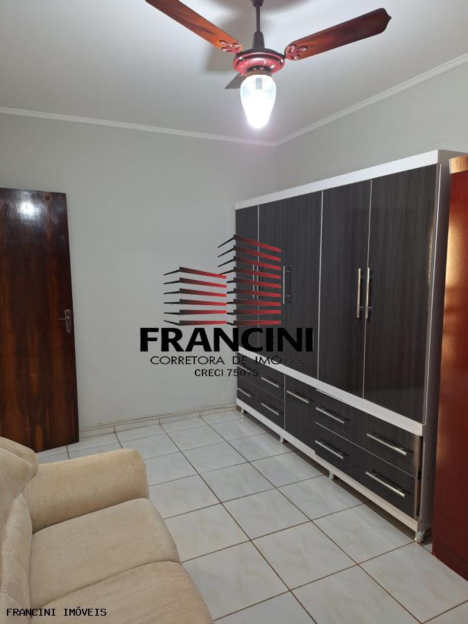 Apartamento para alugar com 2 quartos, 70m² - Foto 11