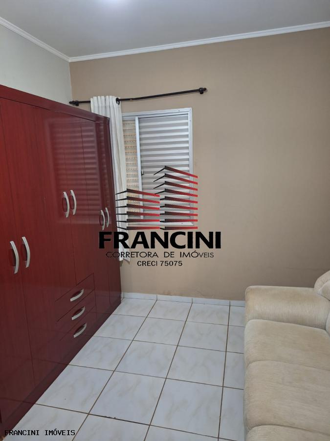 Apartamento para alugar com 2 quartos, 70m² - Foto 12