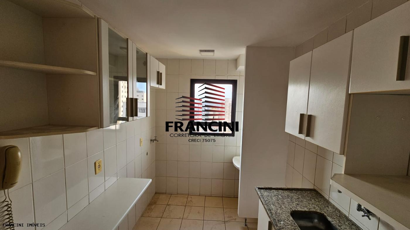 Apartamento para alugar com 2 quartos, 65m² - Foto 12