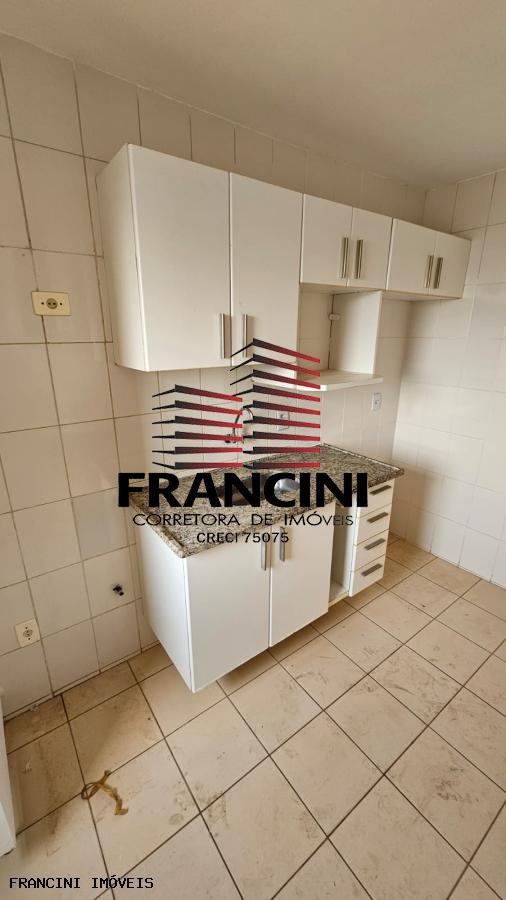 Apartamento para alugar com 2 quartos, 65m² - Foto 10