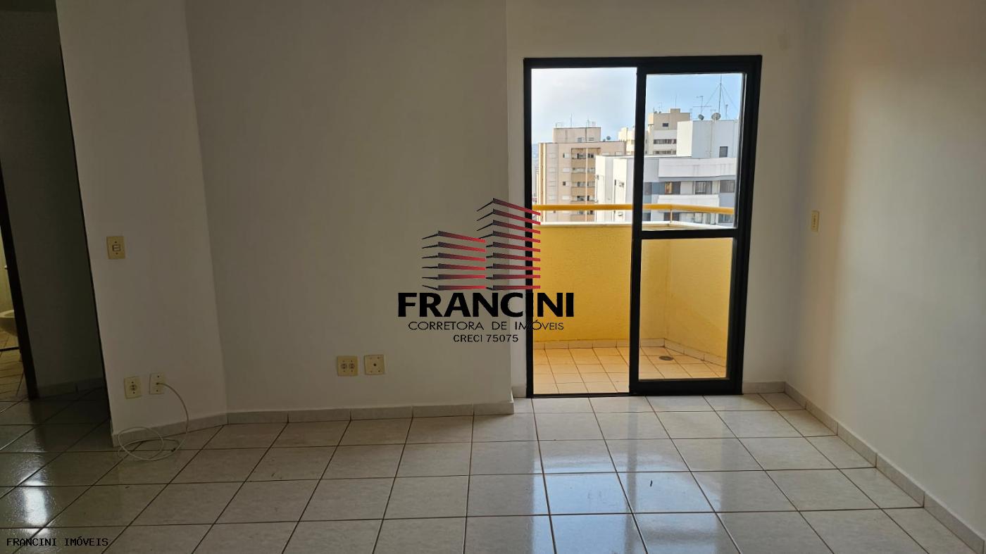 Apartamento para alugar com 2 quartos, 65m² - Foto 14