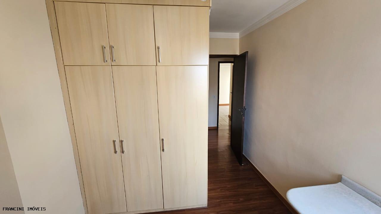 Apartamento para alugar com 3 quartos, 81m² - Foto 7