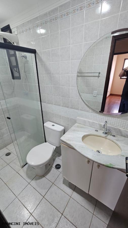 Apartamento para alugar com 3 quartos, 81m² - Foto 11