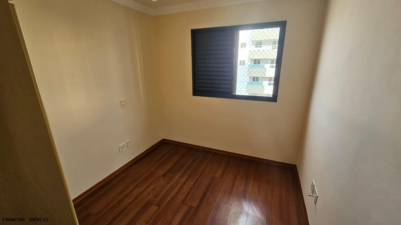 Apartamento para alugar com 3 quartos, 81m² - Foto 14