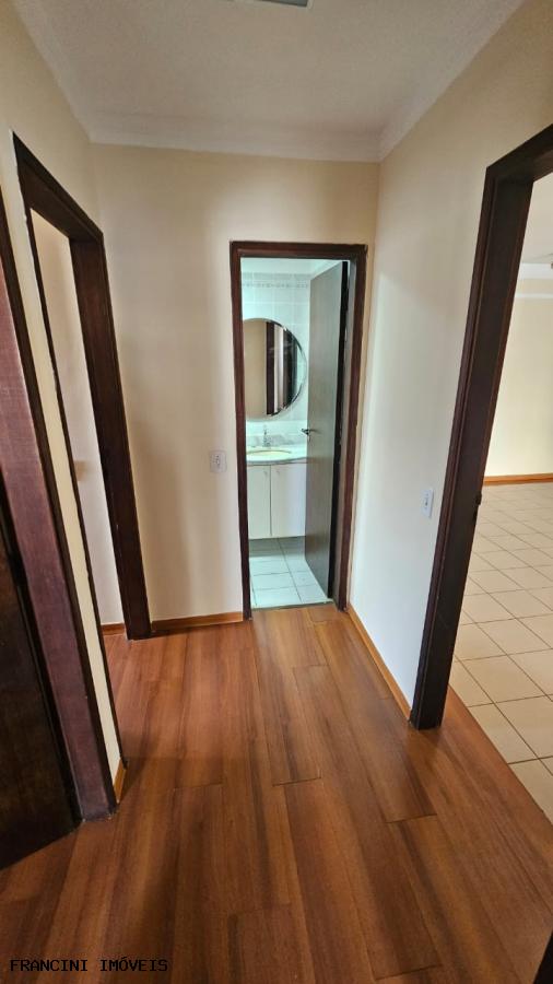 Apartamento para alugar com 3 quartos, 81m² - Foto 12