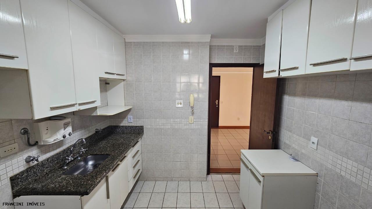 Apartamento para alugar com 3 quartos, 81m² - Foto 17