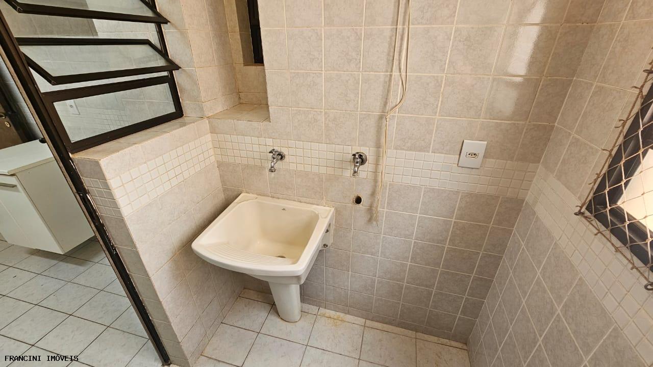 Apartamento para alugar com 3 quartos, 81m² - Foto 16