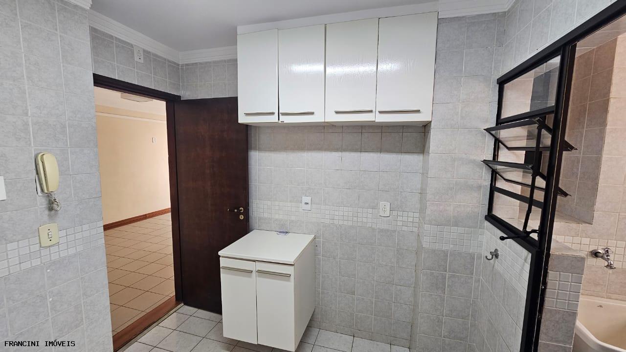 Apartamento para alugar com 3 quartos, 81m² - Foto 18