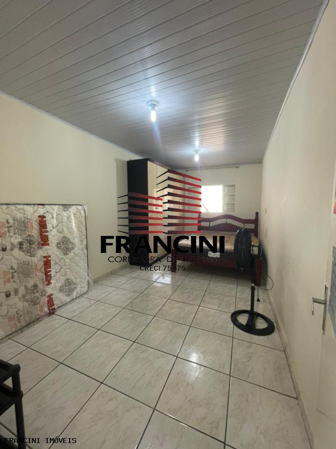 Apartamento para alugar com 3 quartos, 200m² - Foto 3