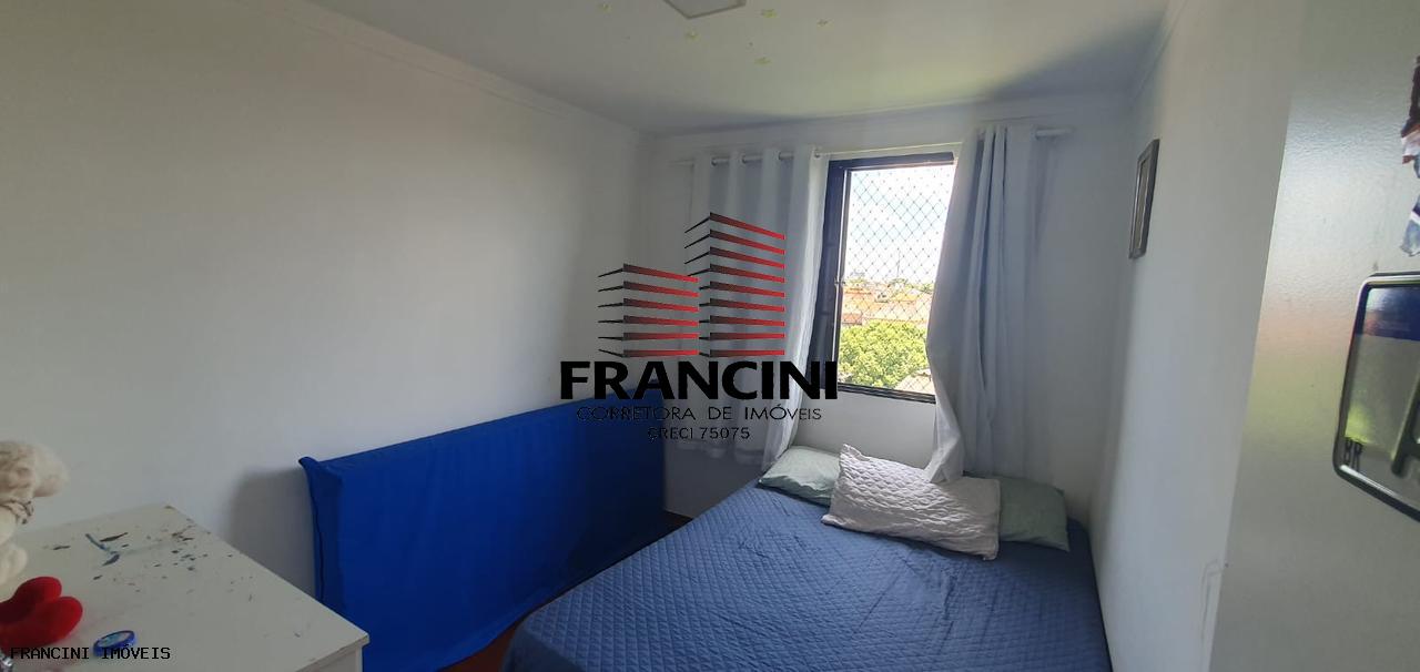 Apartamento à venda com 3 quartos, 70m² - Foto 3