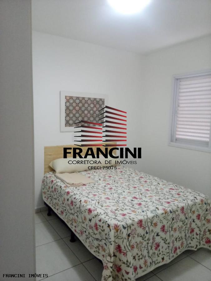 Apartamento para alugar com 2 quartos, 70m² - Foto 15