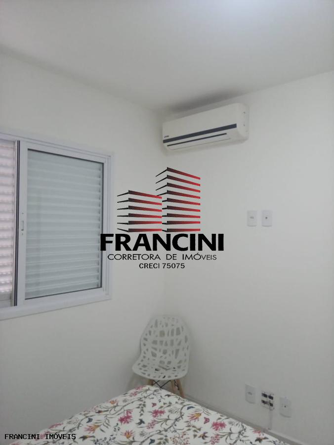 Apartamento para alugar com 2 quartos, 70m² - Foto 13