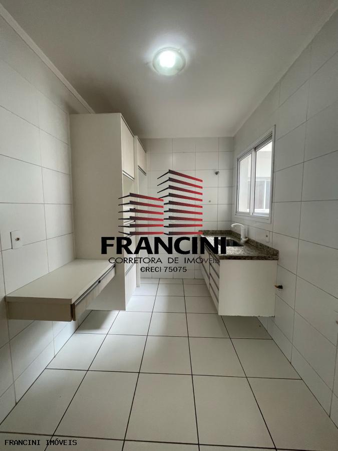 Apartamento para alugar com 2 quartos, 70m² - Foto 4